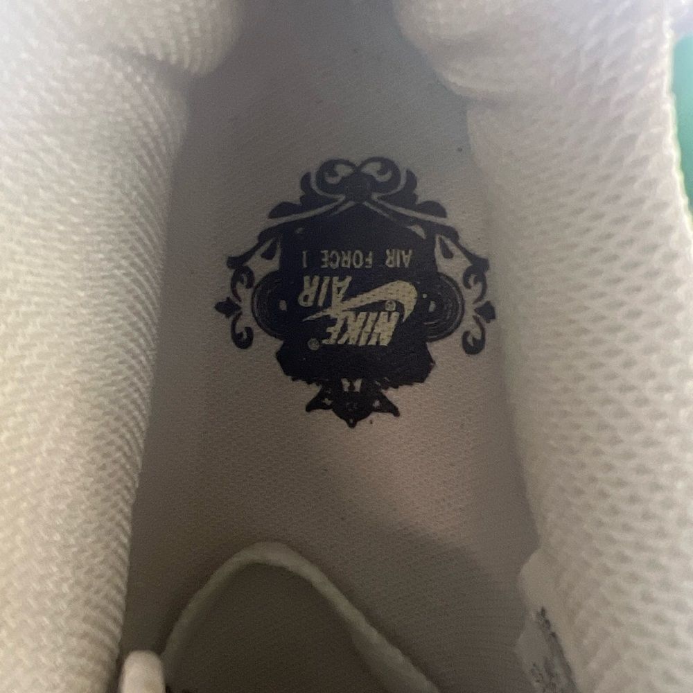 Custom Nike Air Force One - Picture 8 of 12